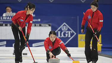 更凸显了主 更凸显了主